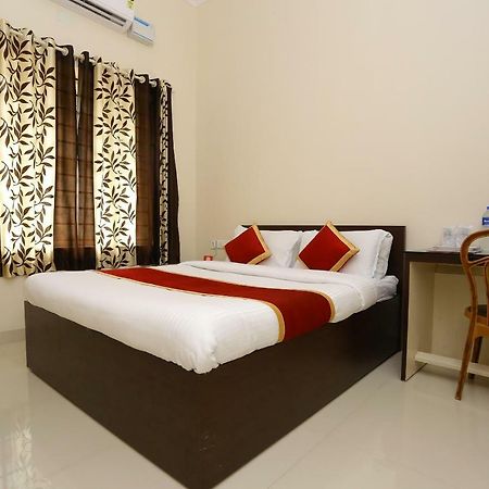 Oyo 9118 Saravana Inn 特里凡得琅 外观 照片