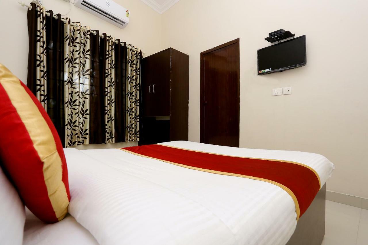 Oyo 9118 Saravana Inn 特里凡得琅 外观 照片