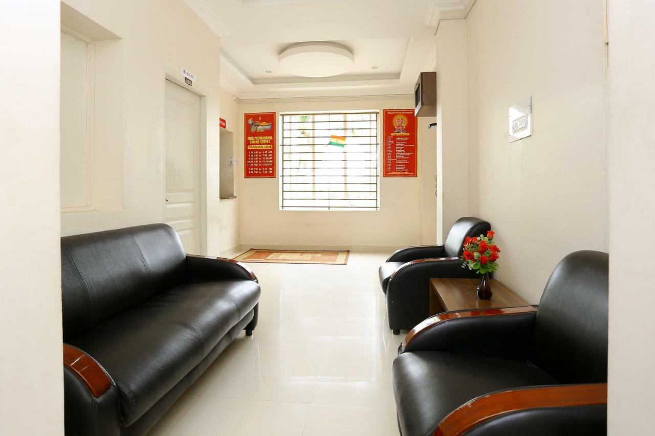 Oyo 9118 Saravana Inn 特里凡得琅 外观 照片