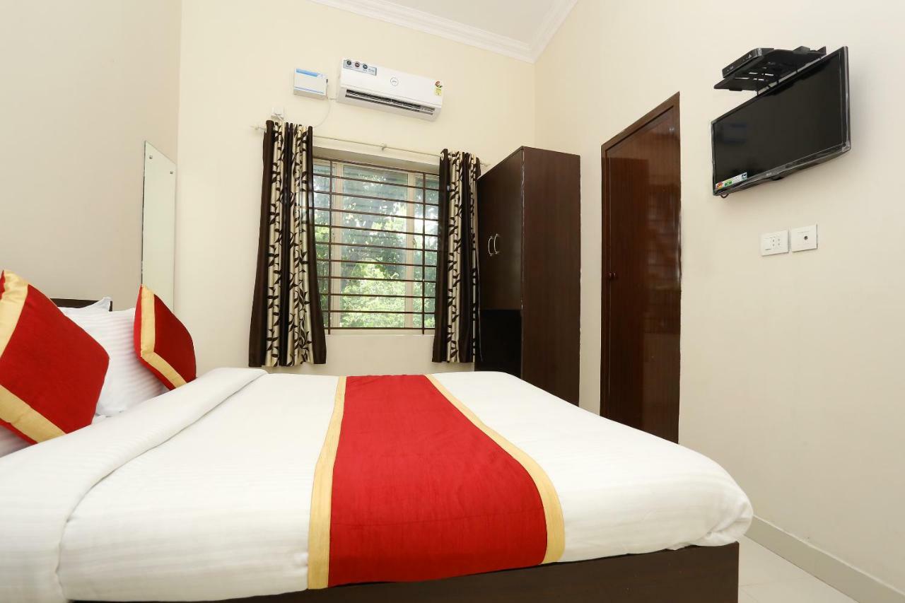 Oyo 9118 Saravana Inn 特里凡得琅 外观 照片
