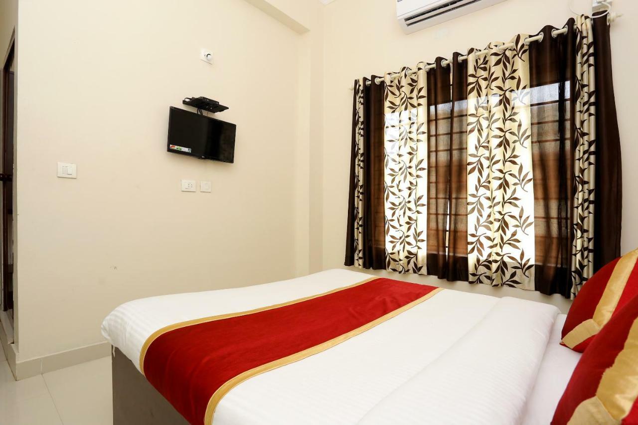 Oyo 9118 Saravana Inn 特里凡得琅 外观 照片