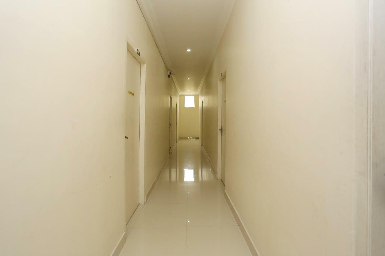 Oyo 9118 Saravana Inn 特里凡得琅 外观 照片