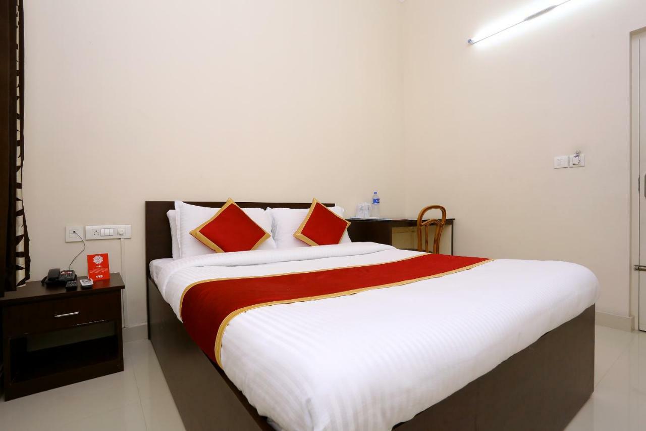 Oyo 9118 Saravana Inn 特里凡得琅 外观 照片